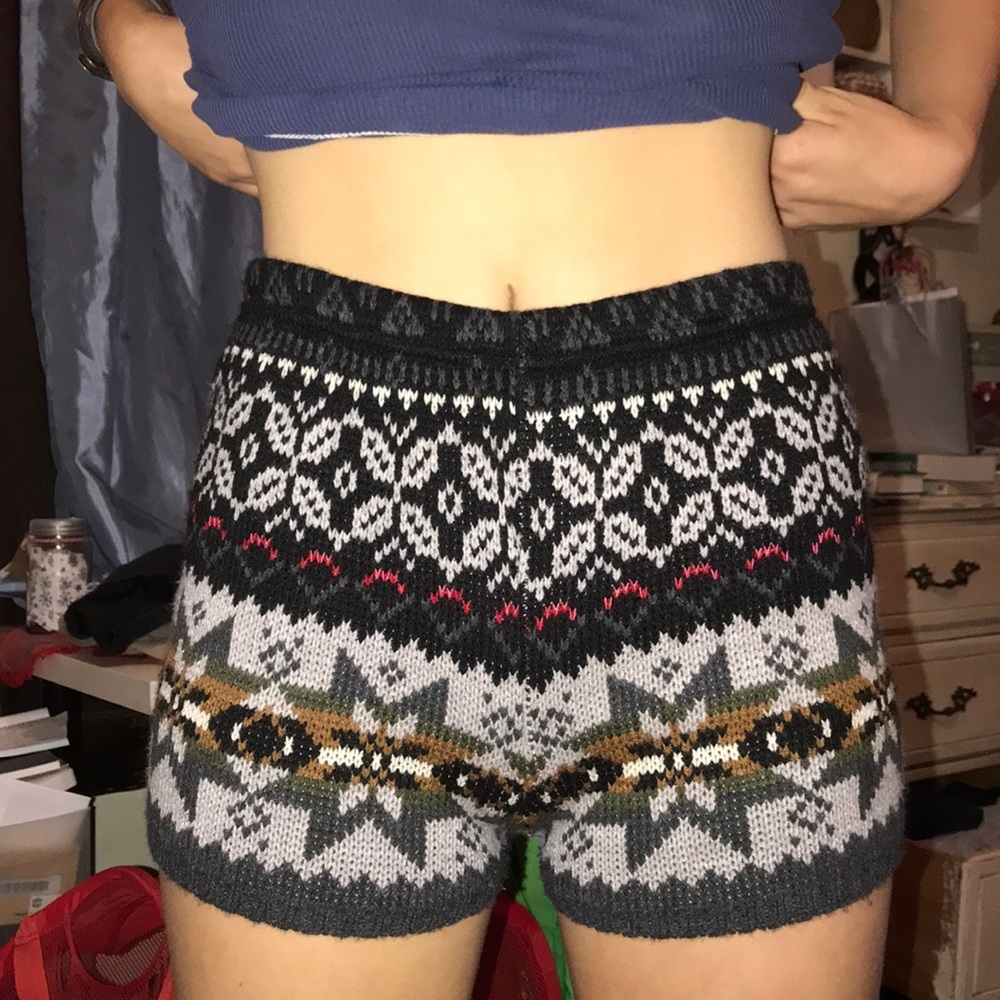 Wooly high waisted print shorts